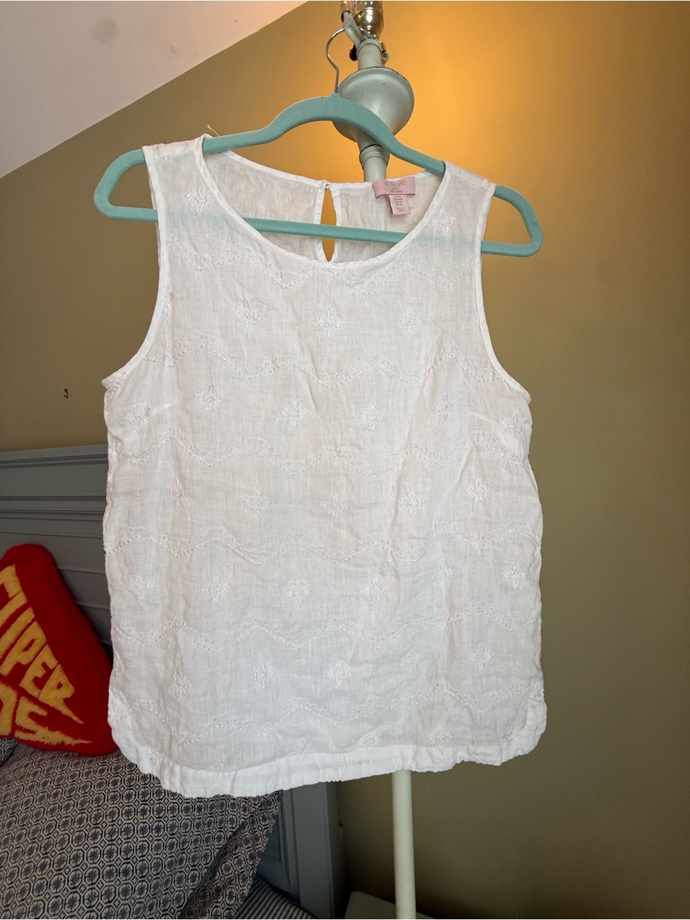 Linen White Sleeveless Eyelet Top - size medium